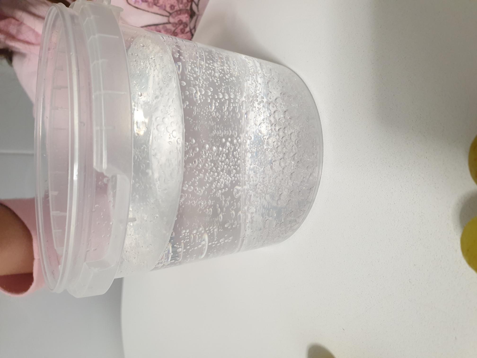 Ariadna fent el repte del raïm em trigat una mica en publicar l'hi agradat molt ens hem divertit observant com ballaven els raïms