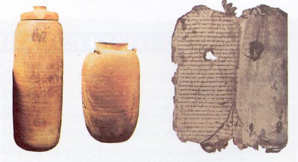 Foto de les tinalles i manuscrits de Qumran