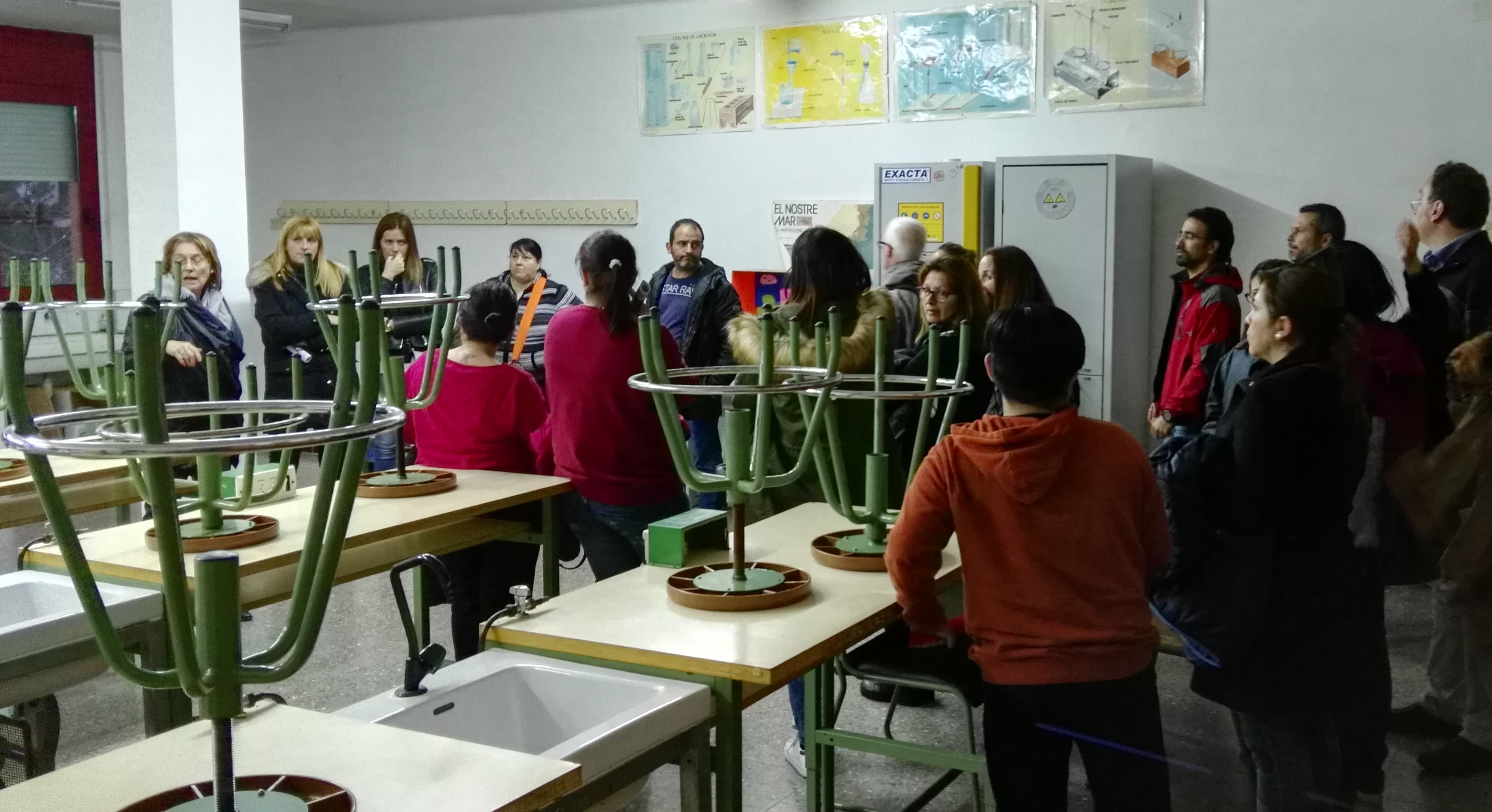 Maria Caño ens ensenya els Laboratoris