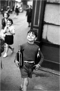Henri Cartier_bresson_Rue mouffetard_1958